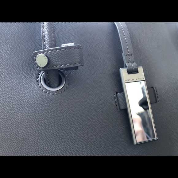 Charles and Keith Bag - Picture 5 of 8
